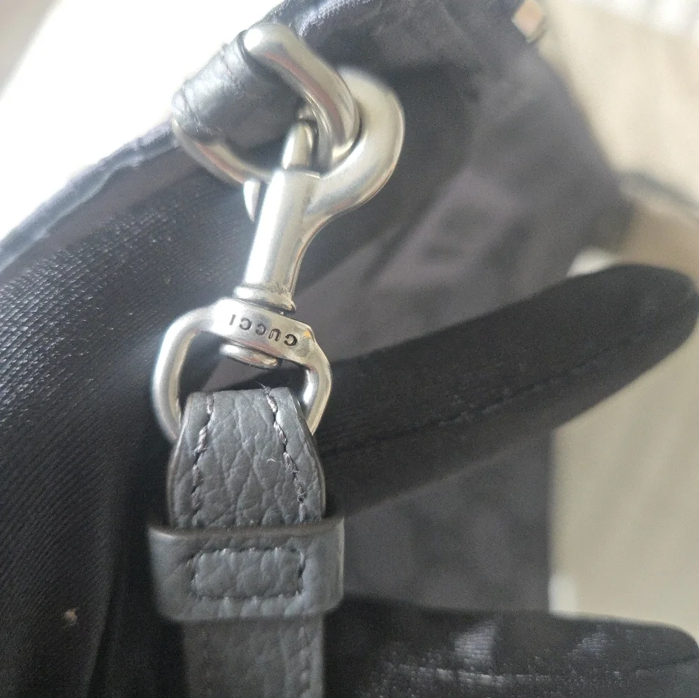 Gucci NWOT GG Monogram Ripstop Pouch Wristlet – Black Gray